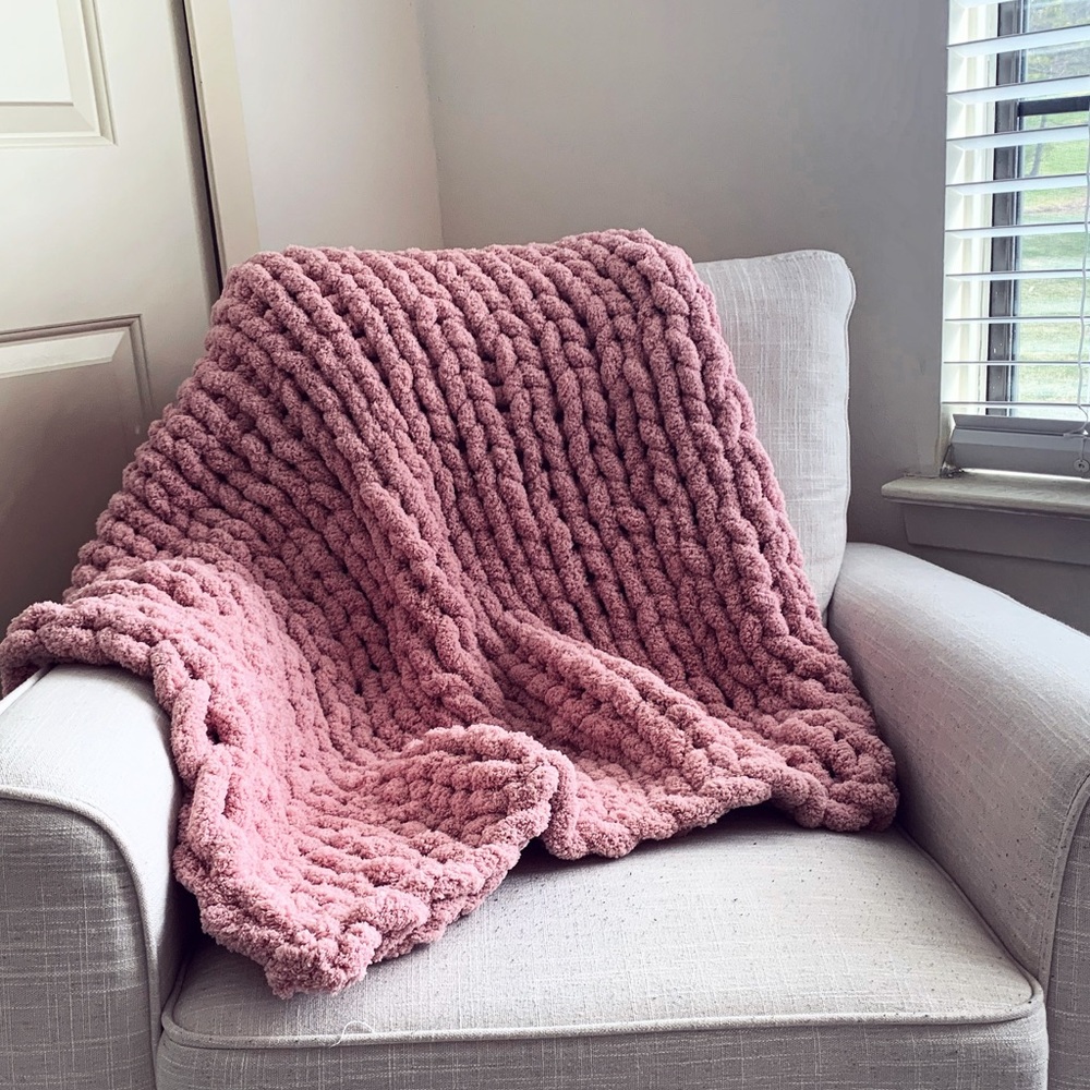 Handmade Chunky Knit Blanket Baby/Toddler Pink